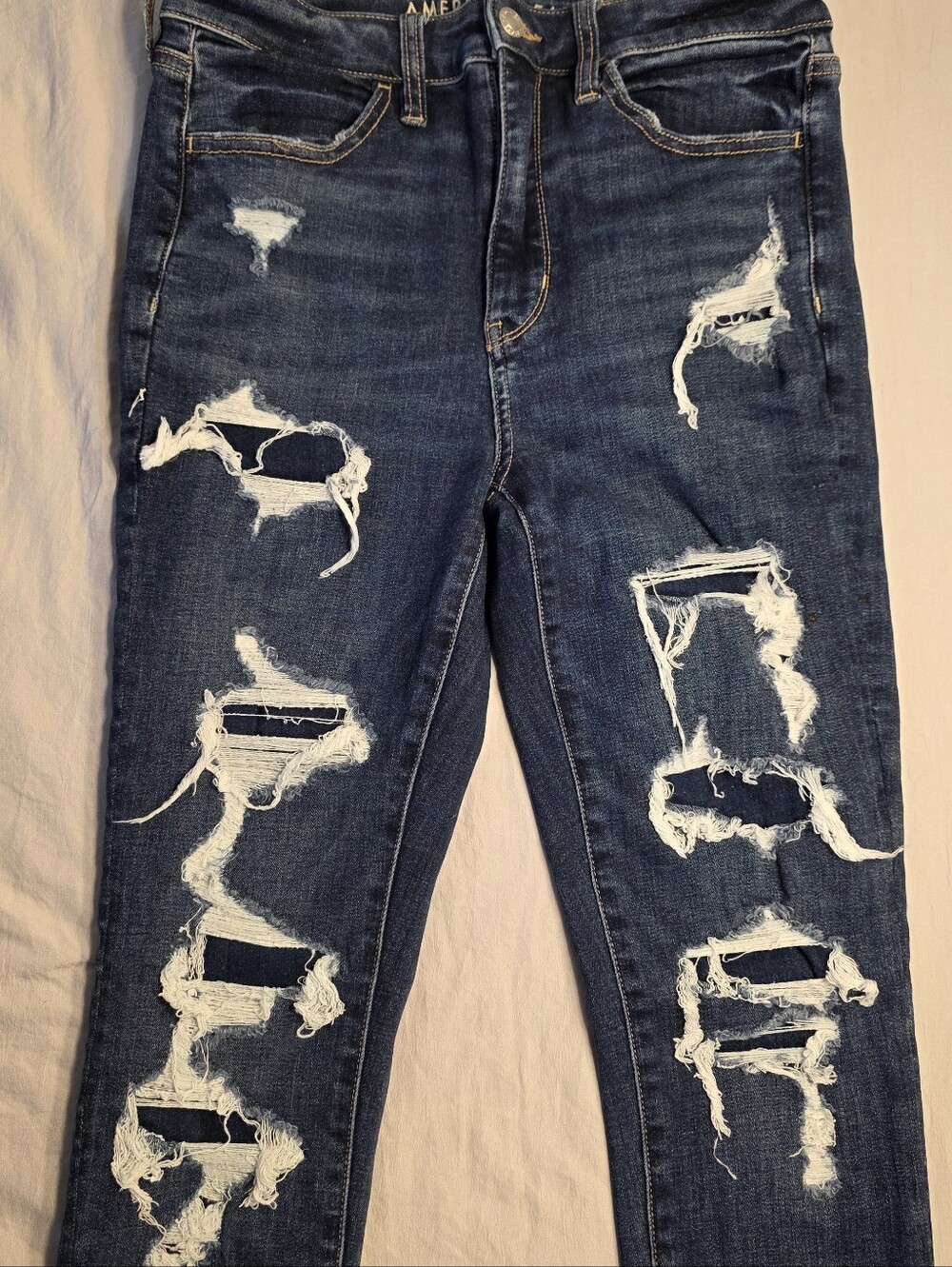 American Eagle Outfitters Dark Wash Distressed Skinny Jean